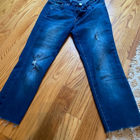 Woman’s KanCan jeans - Picture 2 of 4